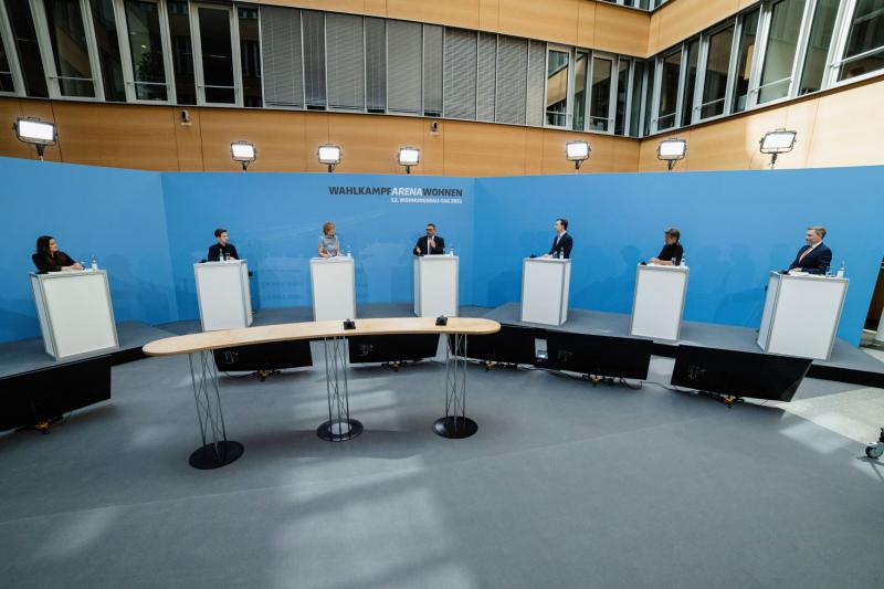 WOB21_Wahlkampfarena_vorab_5_midi.JPG